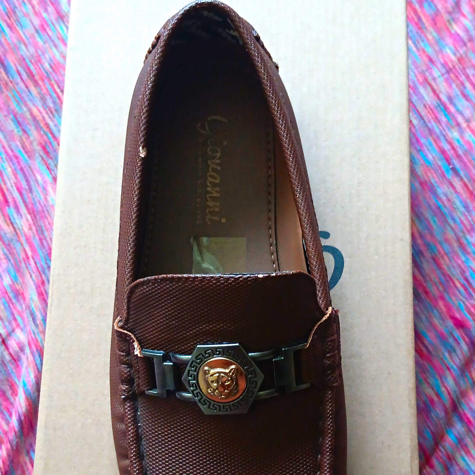 Giovanni Men. S Brown Faux Leather Loafer Flats Slip-On Logo Accent US 8