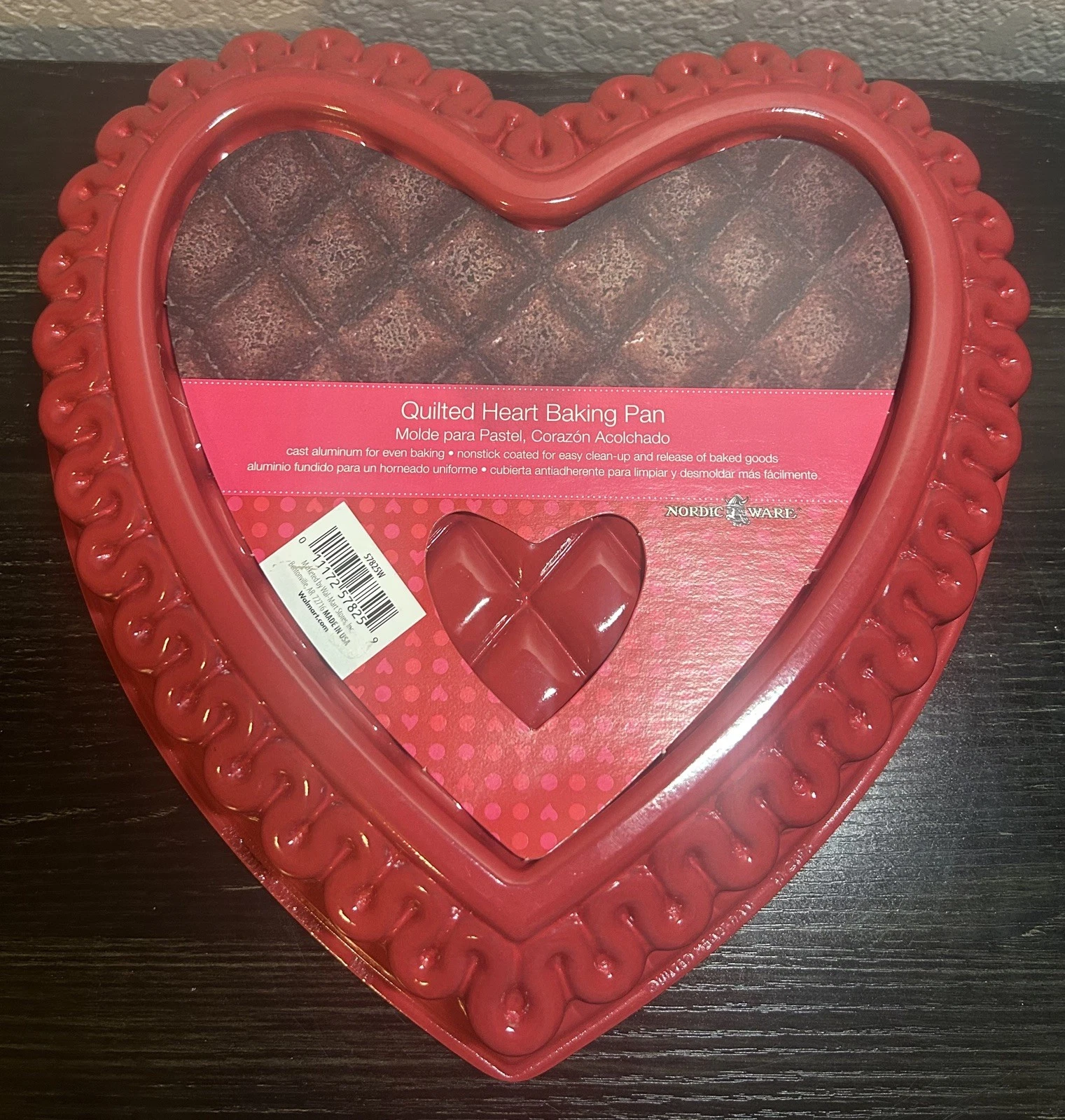 NORDIC WARE Red Quilted Heart Cake Pan Ribbon Edging 10 Cup USA Cast Aluminum