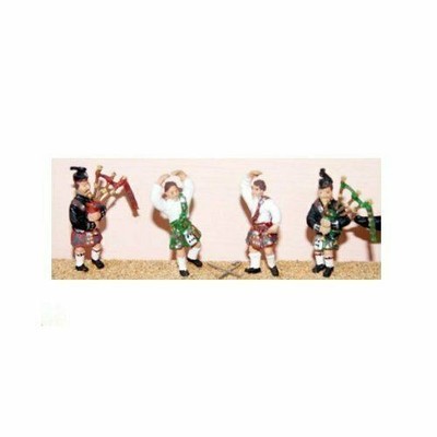 2 Kilted Pipers & 2 Highland Dancers OO Scale Langley F109b