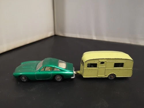 MATCHBOX LESNEY FERRARI BERLINETTA WITH BERKELEY CAVALIER CARAVAN