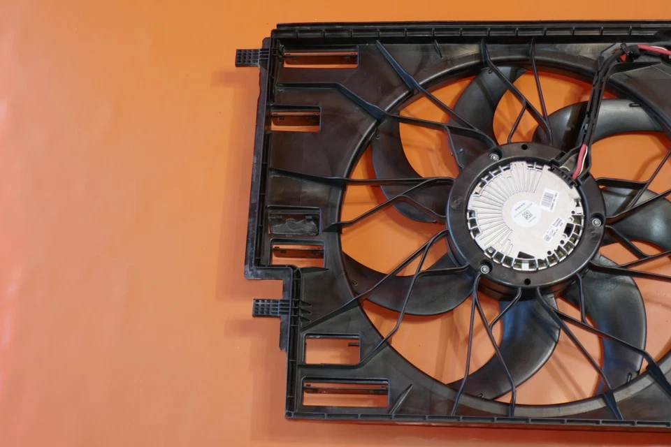 Ventilador de refrigeración Volvo XC90 2016 2017 2018 2019 2020 600W 31657360 OEM Foto 2 de 4