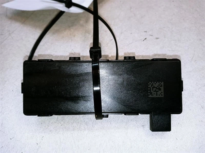 Chevrolet Equinox Cadillac SRX 2010 módulo de control de robo OEM 13503205 Foto 3 de 4