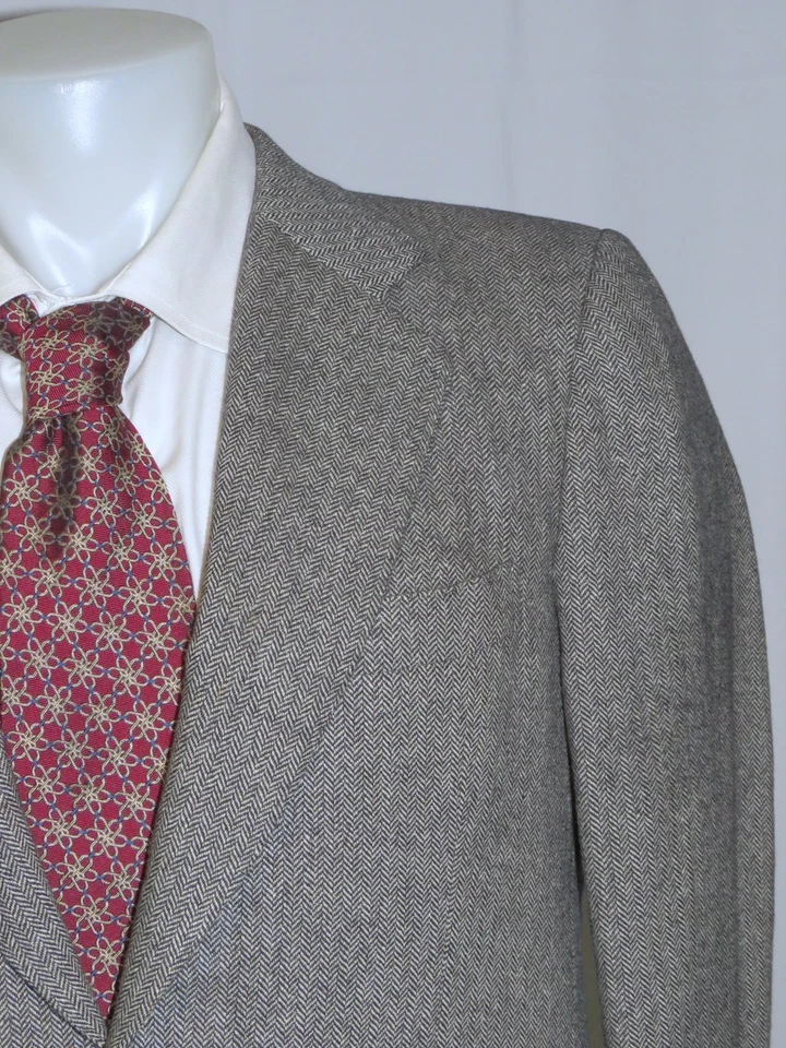 Kiton Gray Herringbone Vintage Two Button Sport Coat 40R - Image 3 of 4