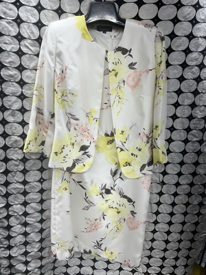JOHN MEYER DRESS SUIT /RETAIL$240/SIZE 10/NEW WITH TAG/LINED/LENGTH  41''