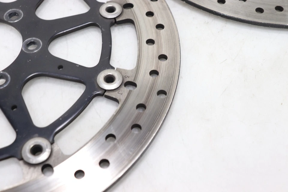 Discos rotores de freio dianteiro esquerdo direito 15-19 BMW S1000RR FABRICANTE DE EQUIPAMENTO ORIGINAL 5MM - Imagem 4 de 4