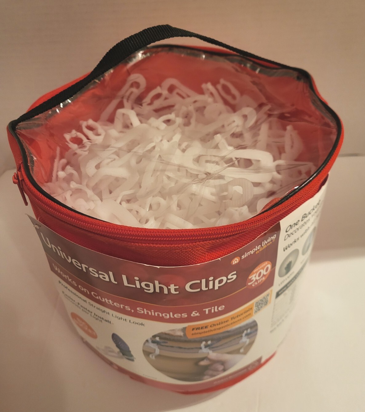300 CT Gutters, Shingles & Tile Universal Light Clips NEW SIMPLE LIVING