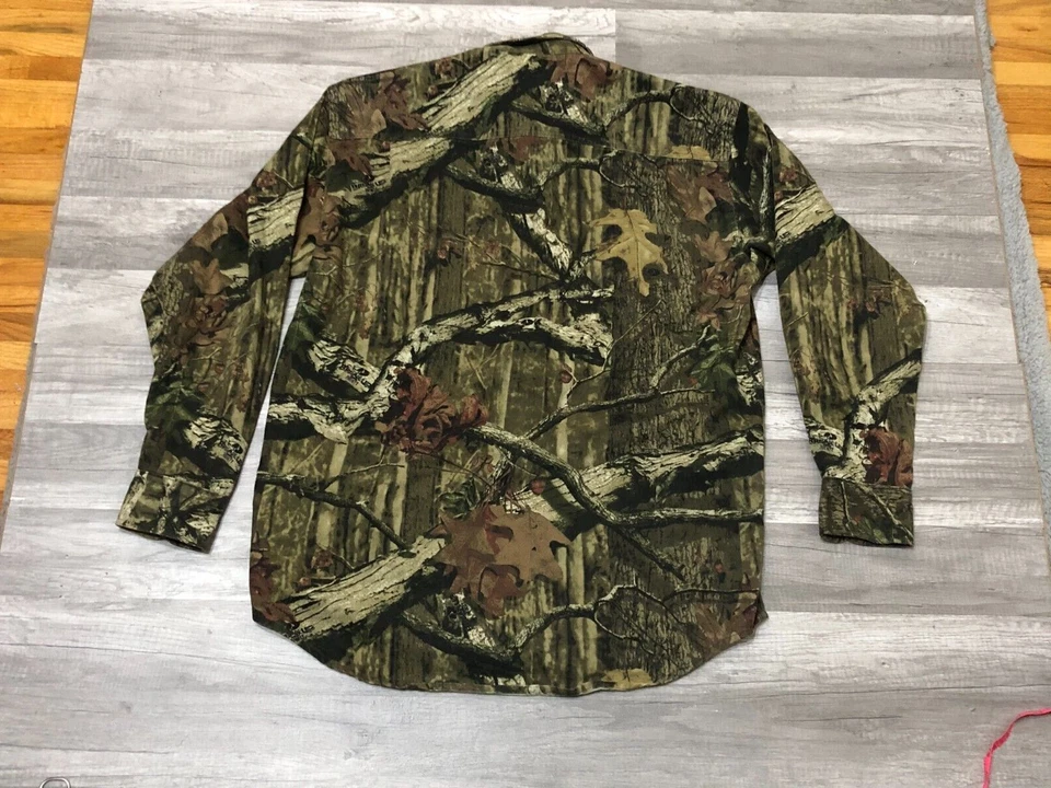 Cabela's Hunting Button Up Shirt Men's L Green Camo Spread Collared Cotton Blend - Image 2 of 4