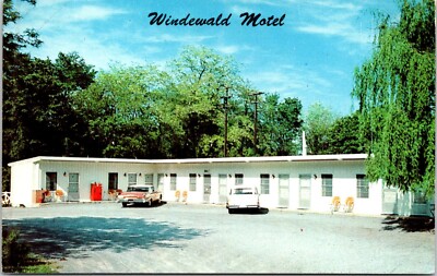 Postcard Windewald Motel Coca Cola Machine Classic Cars West Virginia D124