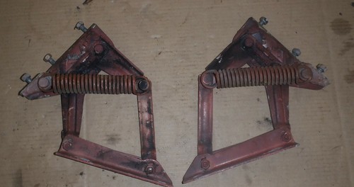 Hillman Minx Series 3,Pair of Bonnet Hinges,Good Used - Picture 2 of 3
