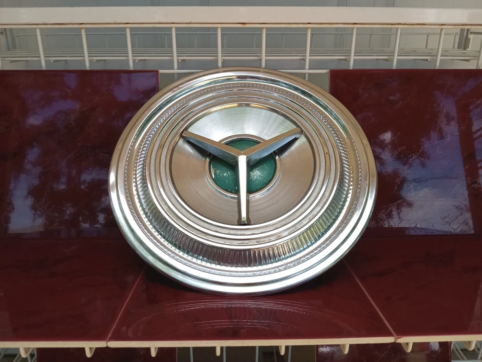 Oldsmobile Super 88 98 1959 dinámico tapacubos giratorios de 15" (1) cubierta de rueda antigua Foto 2 de 4