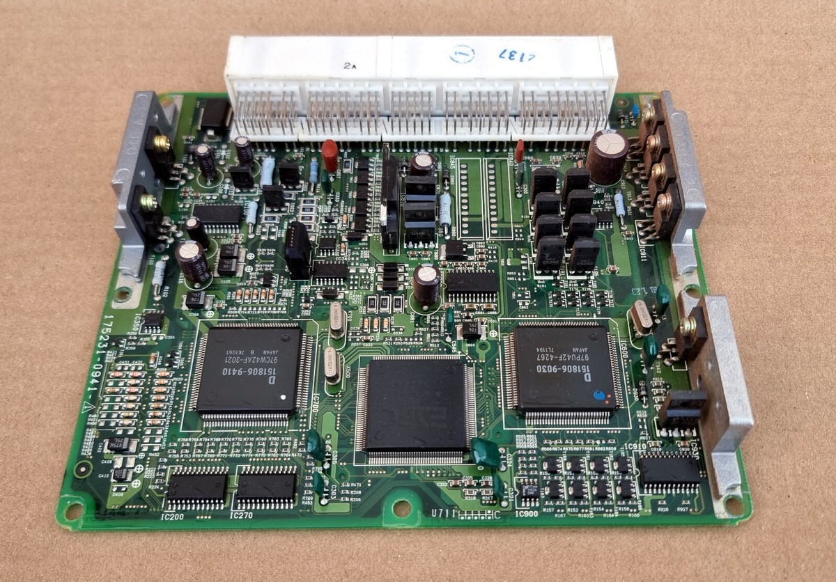 Lexus LX470 2003 Engine computer 2UZFE 89661-60640 ecu ecm