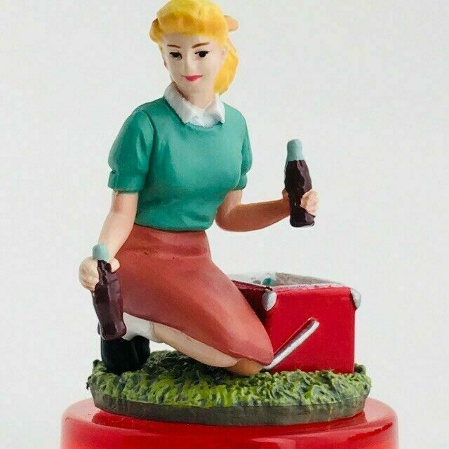 Coca Cola Graffiti Oldies Figure Collection Picnic Woman KAIYODO