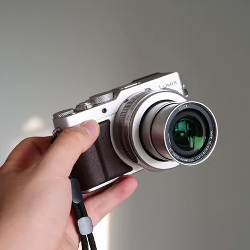 Panasonic LUMIX DMC-LX100 12.8MP Digital Camera Leica Lens Silver