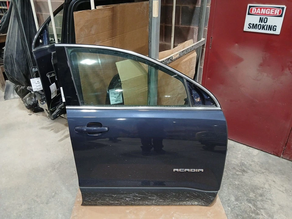 Puerta delantera derecha pasajero SLE compatible con 17-23 ACADIA 3115363 Foto 3 de 4