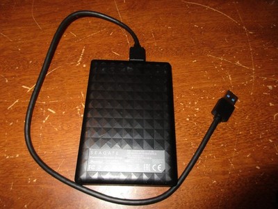 Seagate Portable Hard Drive 2TB  1TEAP6-500 With USB Cable