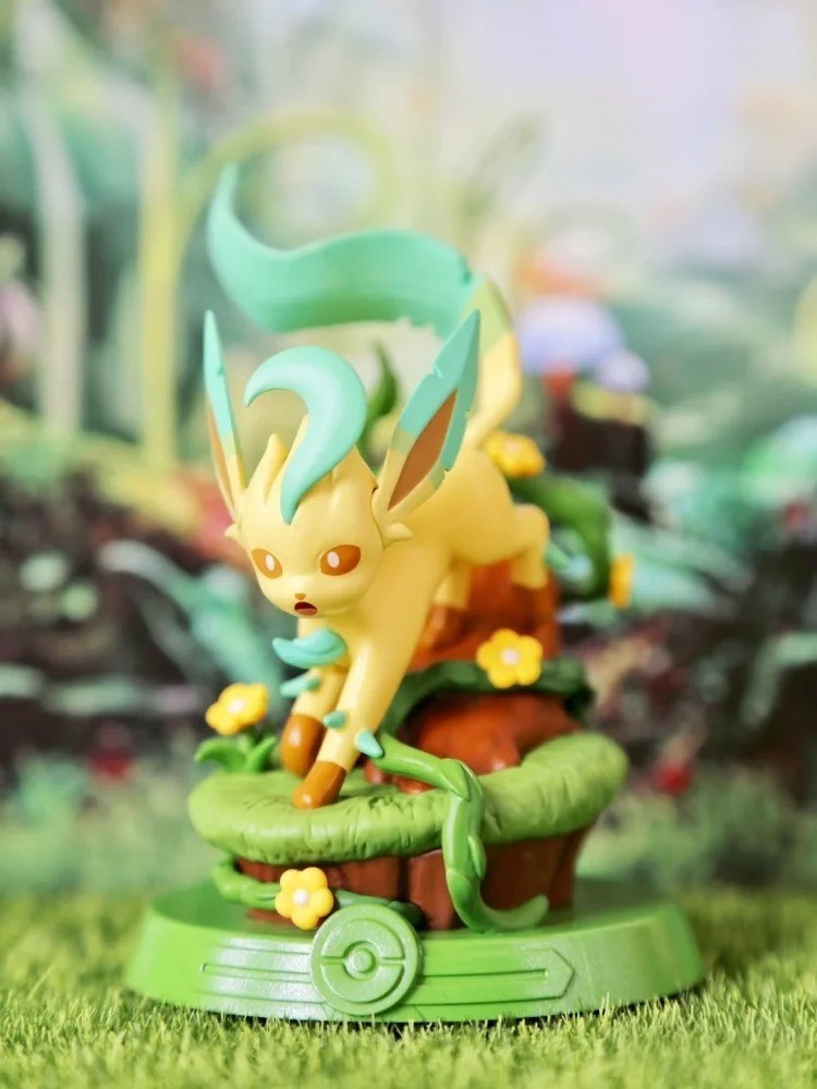 Pokemon Eevee Family Blind Box Jolteon Sylveon Figure Toy Gi