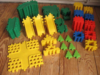Little Tikes/Waffle Blocks, Plastikbausteine, Steck-Straßen, Konvolut, 103 Teile