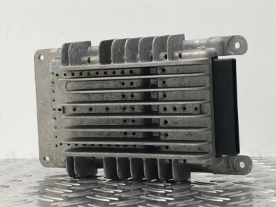 Verstärker Endstufe Bose AMP Steuergerät Radio Modul Audi A3 8P3035223