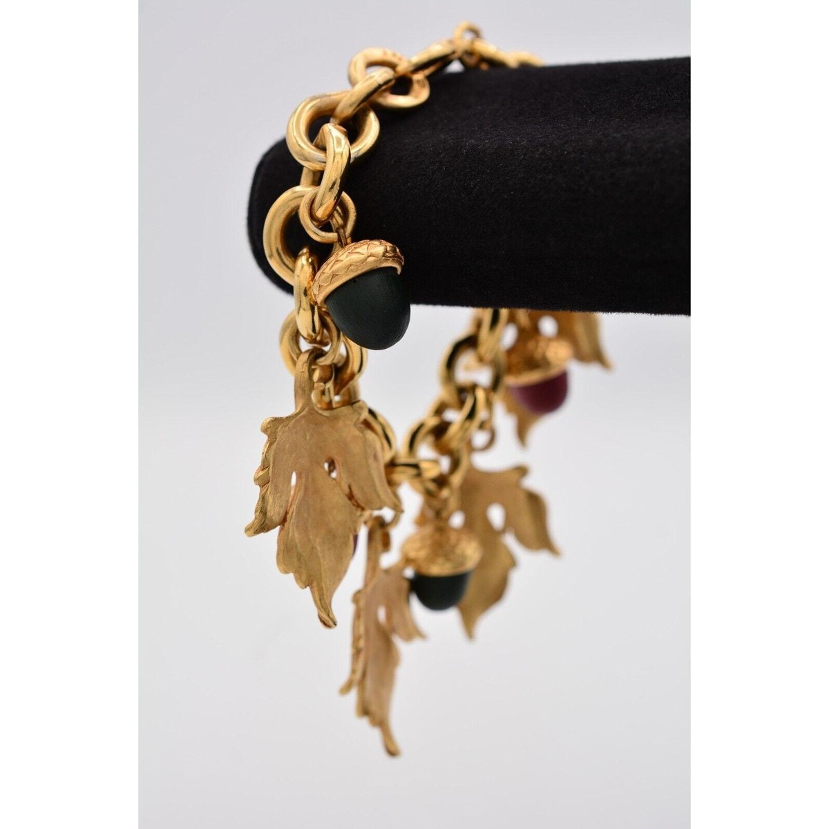 DKNY Vintage Leaf Charm Bracelet Acorn Brushed Gold Antiqued DKNY Vintage Leaf Charm Bracelet Acorn Brushed Gold Antiqued