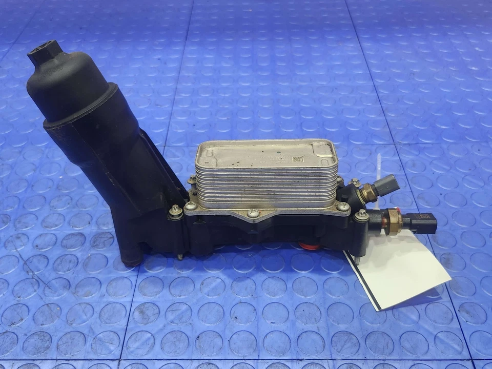 Carcasa de filtro de enfriador de aceite de motor 14-23 Dodge Ram Jeep Chrysler 3,6 L OEM Foto 3 de 4
