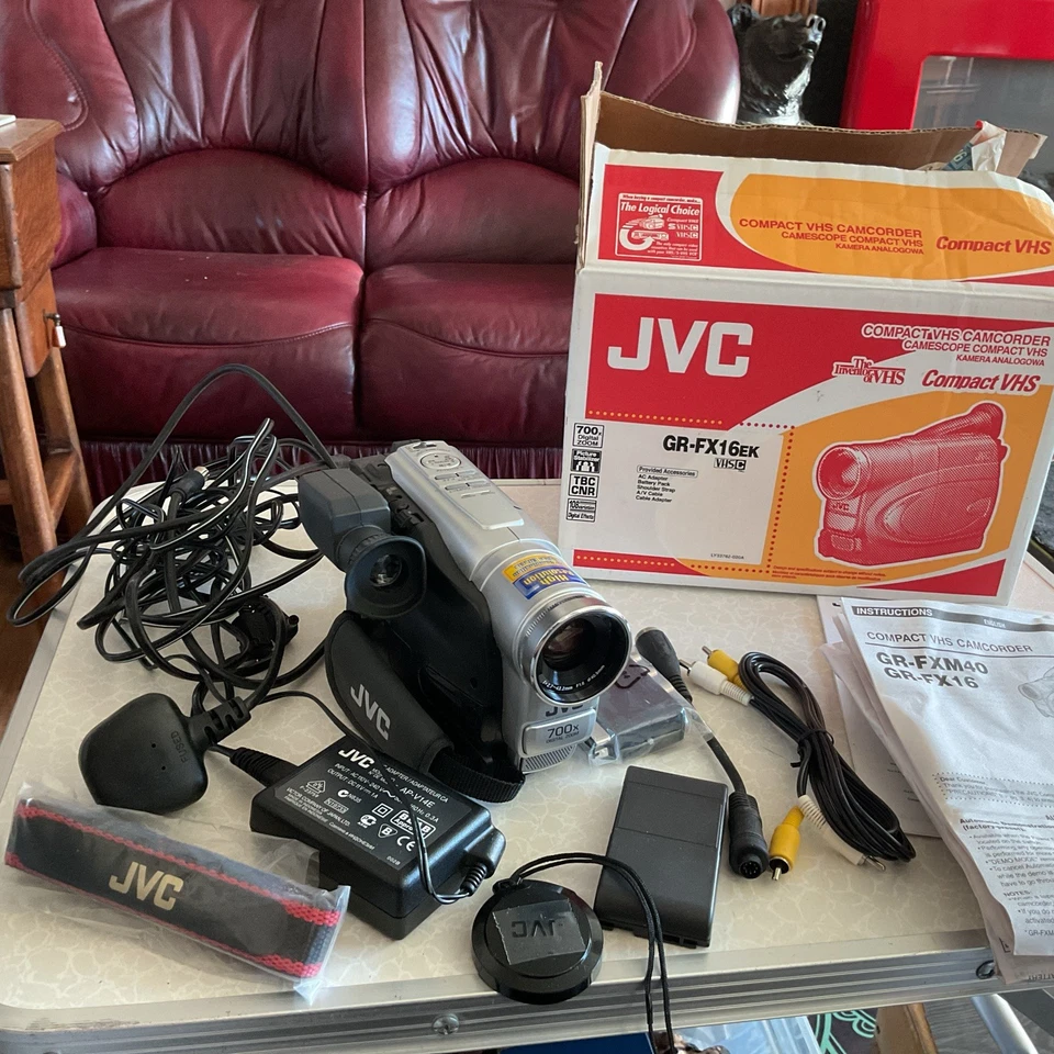 JVC GR-FX16EK Compact VHS Camcorder Untested - Image 2 of 4