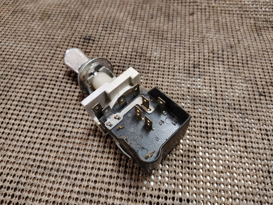 1965 Pontiac Catalina Ventura 2 + 2 Bonneville Grand Prix OEM Headlight Switch - Image 3 of 4