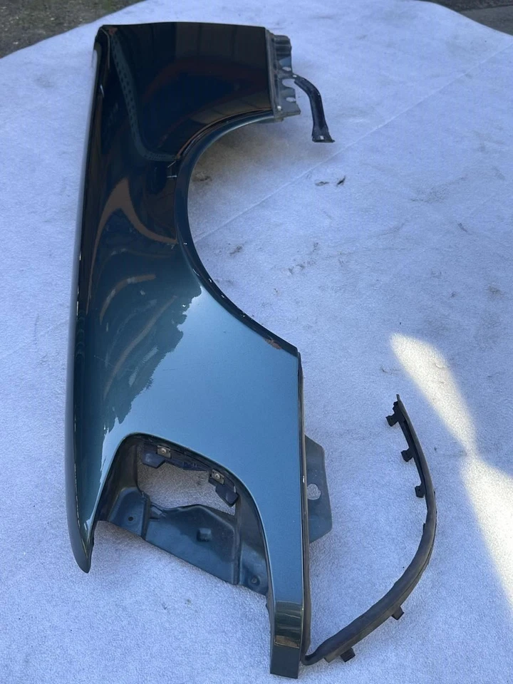 1994 MERCEDES S420 W140 LEFT DRIVER SIDE FRONT FENDER GREEN - Image 2 of 4