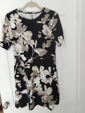 ISAAC MIZRAHI BLACK MULTI FLORAL SHORT SLEEVED COTTON MIX  DRESS. SIZE S
