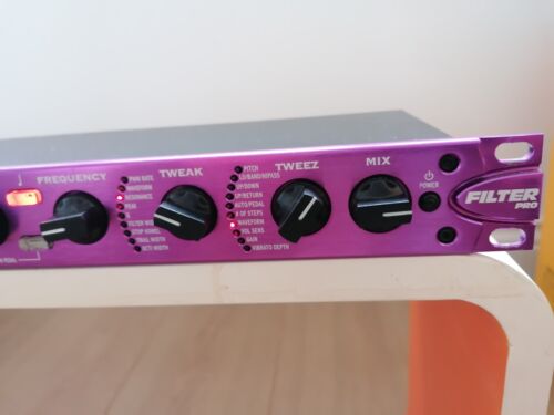 Line 6 Filter Pro Rack Effects - Picture 3 of 5