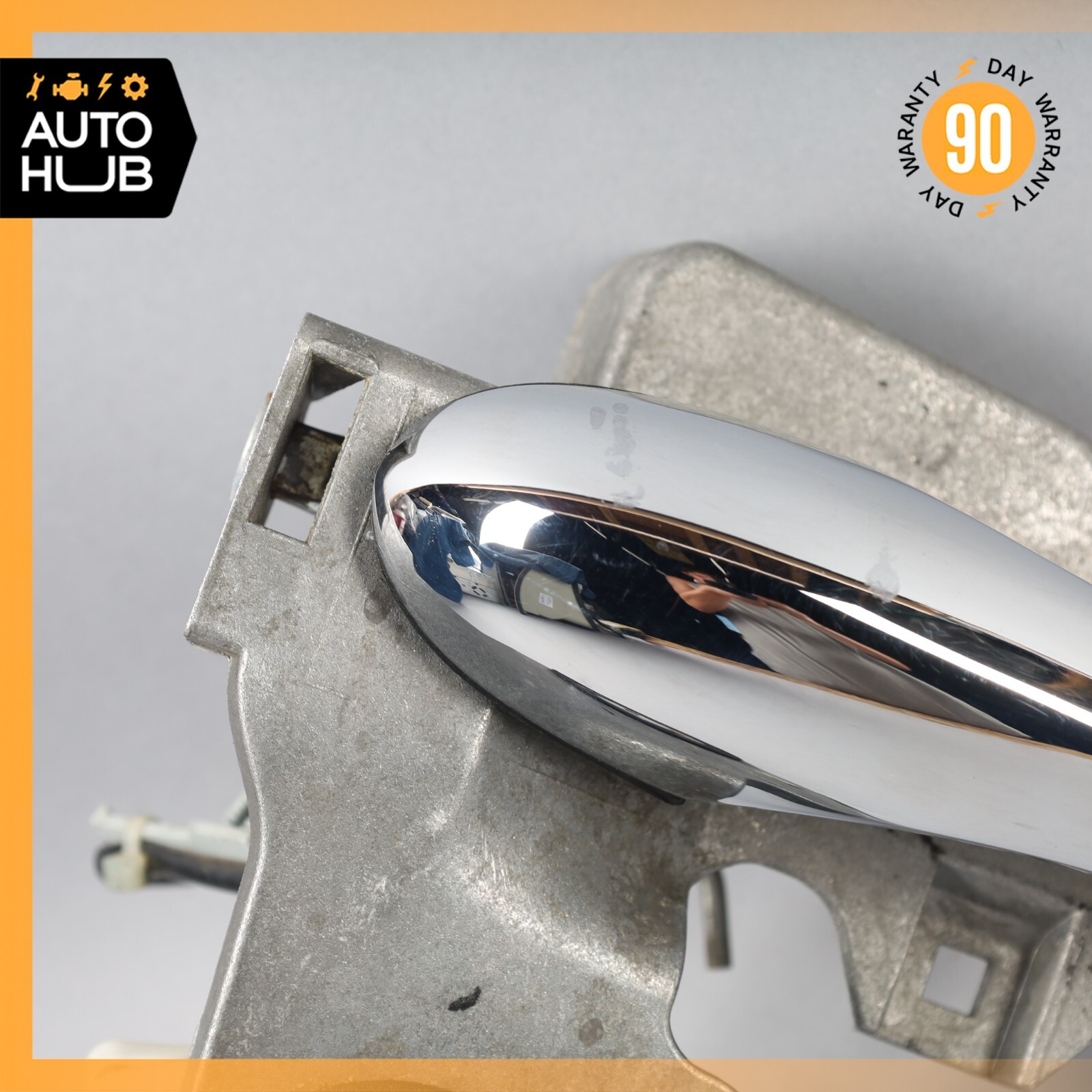03-13 Maserati Quattroporte M139 Front Right Side Exterior Door Handle OEM