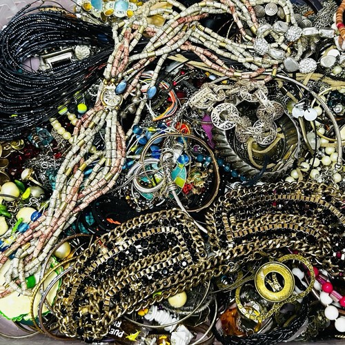 2+ Lb LOT BROKEN JUNK Crafting Jewelry Repurpose Worn Mix Metals Beads Necklaces - Picture 10 of 14