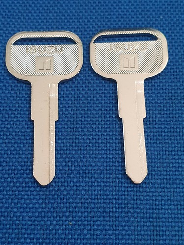 KEY BLANK SET ISUZU ELF NHR NKR NPR NQR - Picture 2 of 3