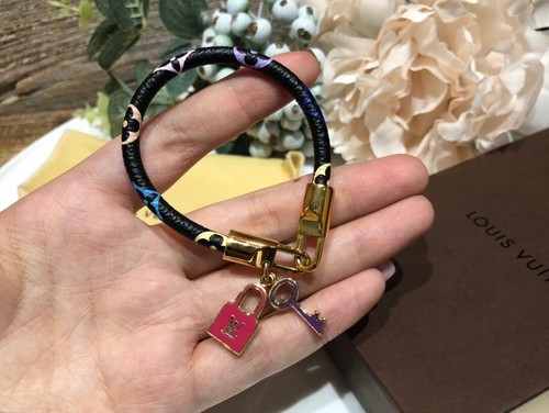 Louis Vuitton Nero Multicolore fuori produzione Bracciale Oro Rosa  Lucchetto Chiave HW | eBay