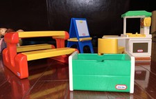 Little Tikes Dollhouse Furniture lot Easel, Toy Box, Kitchenette, Picnic Table
