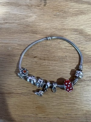 Pandora 925 Sterling Silber Bettelarmband mit 5 Charms