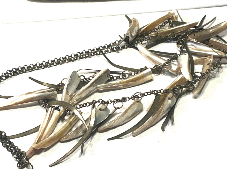 Fashion Necklace Brown Mother of Pearl Brass Teeth Metal Lot 71 - Image 3 of 4