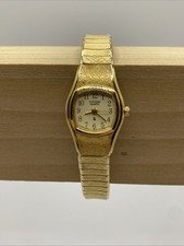 Vintage Citizen 5930-S45692 Gold Tone Women's Watch. New Battery Stretch Band