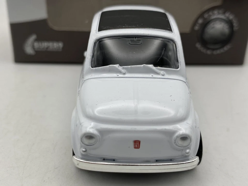1:60 WELLY FIAT NUOVA 500 blanco techo negro coche diecast metal - Imagen 3 de 4