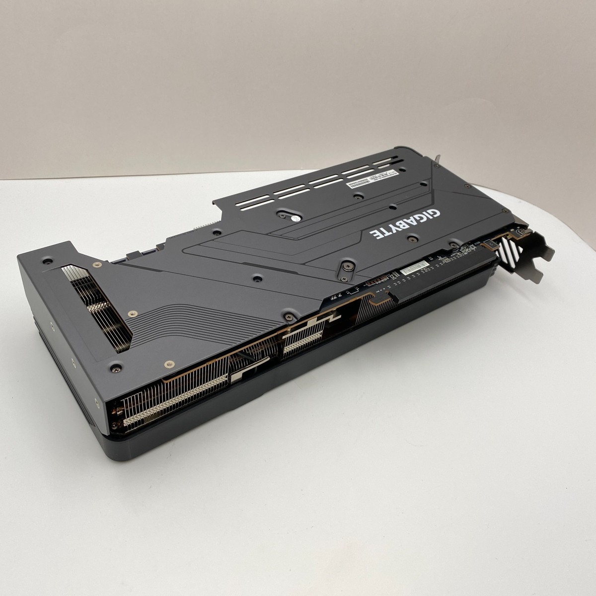 GIGABYTE Radeon RX 7800 XT GAMING OC 16GB GDDR6 Graphics