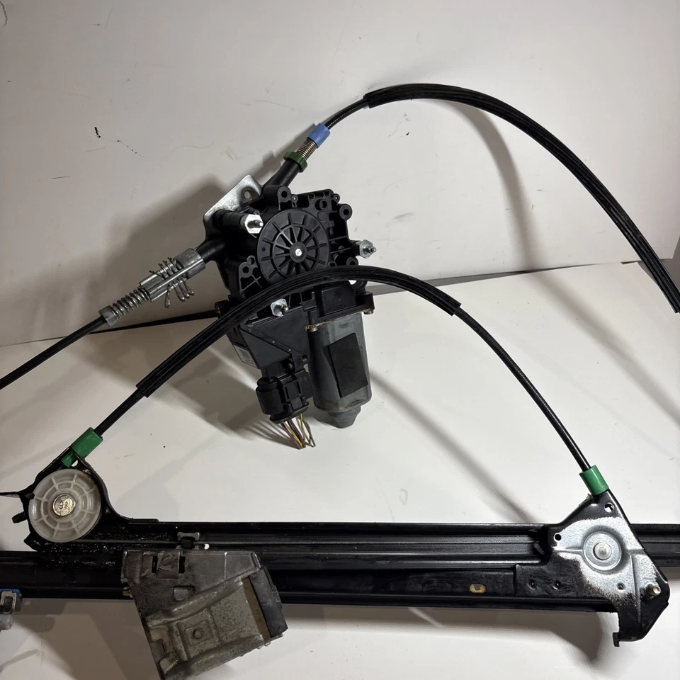 Porsche Boxster 1999 motor de ventana eléctrica izquierda OEM 98662410102 Foto 2 de 4