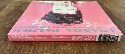Amanda Palmer & The Grand Theft Orchestra - Theatre Is Evil (CD, Album) NEW - Afbeelding 5 van 5