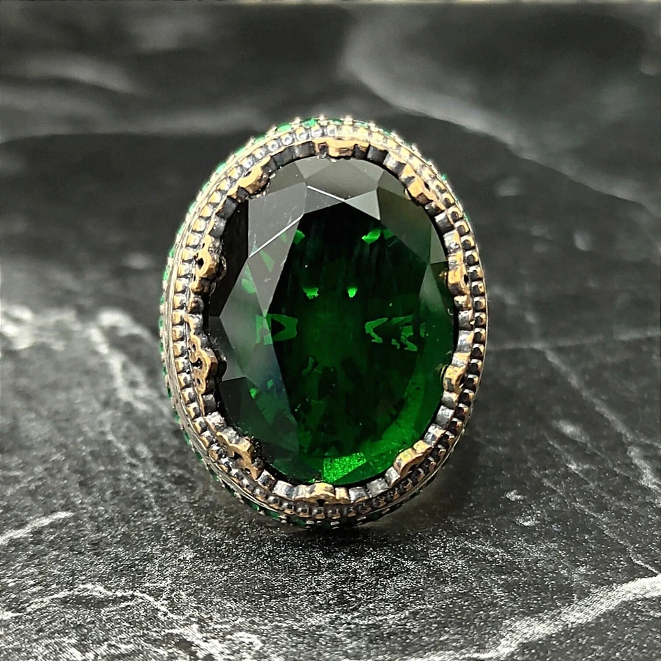 Anillo de piedra granate verde ovalado de plata para hombre, anillo de piedras preciosas verdes de plata, joyería Foto 2 de 4
