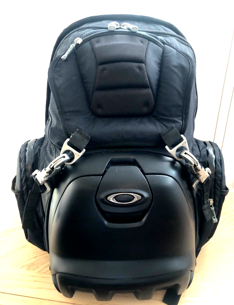 RARE OAKLEY LUNCH BOX BACKPACK Black Tactical Field Gear AP