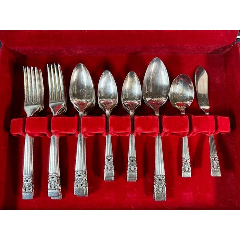34 pc set Community Coronation Silverplate Flatware w/Chest eBay