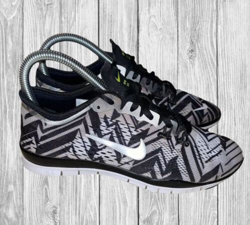 Objetado ella es Planificado Nike Free Run 5.0 Black and White Running Shoes Women&#039;s Size 5.5 Track  And Field | eBay