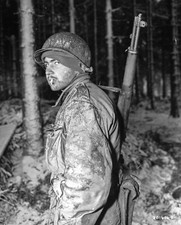WW2 WWII Photo World War Two / US Army Soldier Germany March 1945