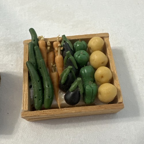 Lotto 6 Macinacaffè Frutta e Verdura Ceramica Miniatura Casa delle Bambole Frutta - Foto 5 di 24