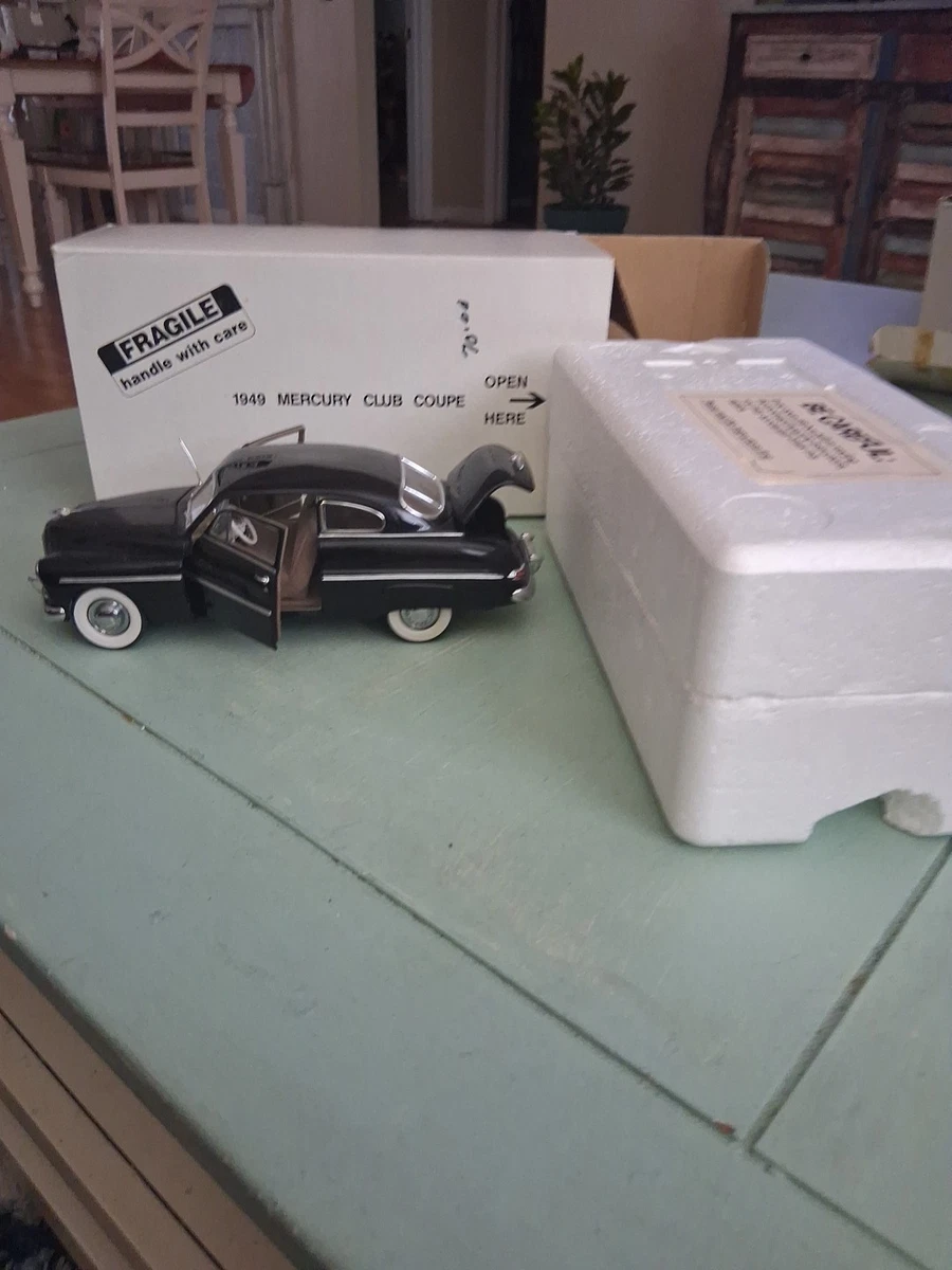 Danbury Mint 1:24 Scale Touring Car Diecast & Toy Vehicles for