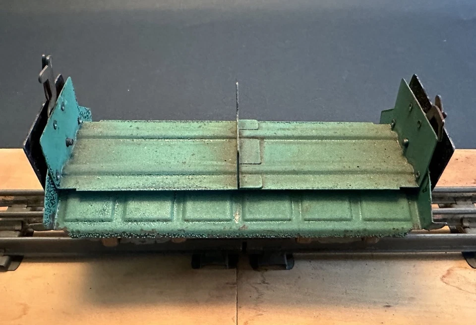 Pre-War American Flyer 3019 Dump Car - Image 2 of 4