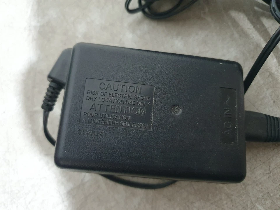 JVC AP-V14E AC Power Adapter Charger Black 11-VDC 1-A Portable For JVC Camcorder - Image 4 of 4